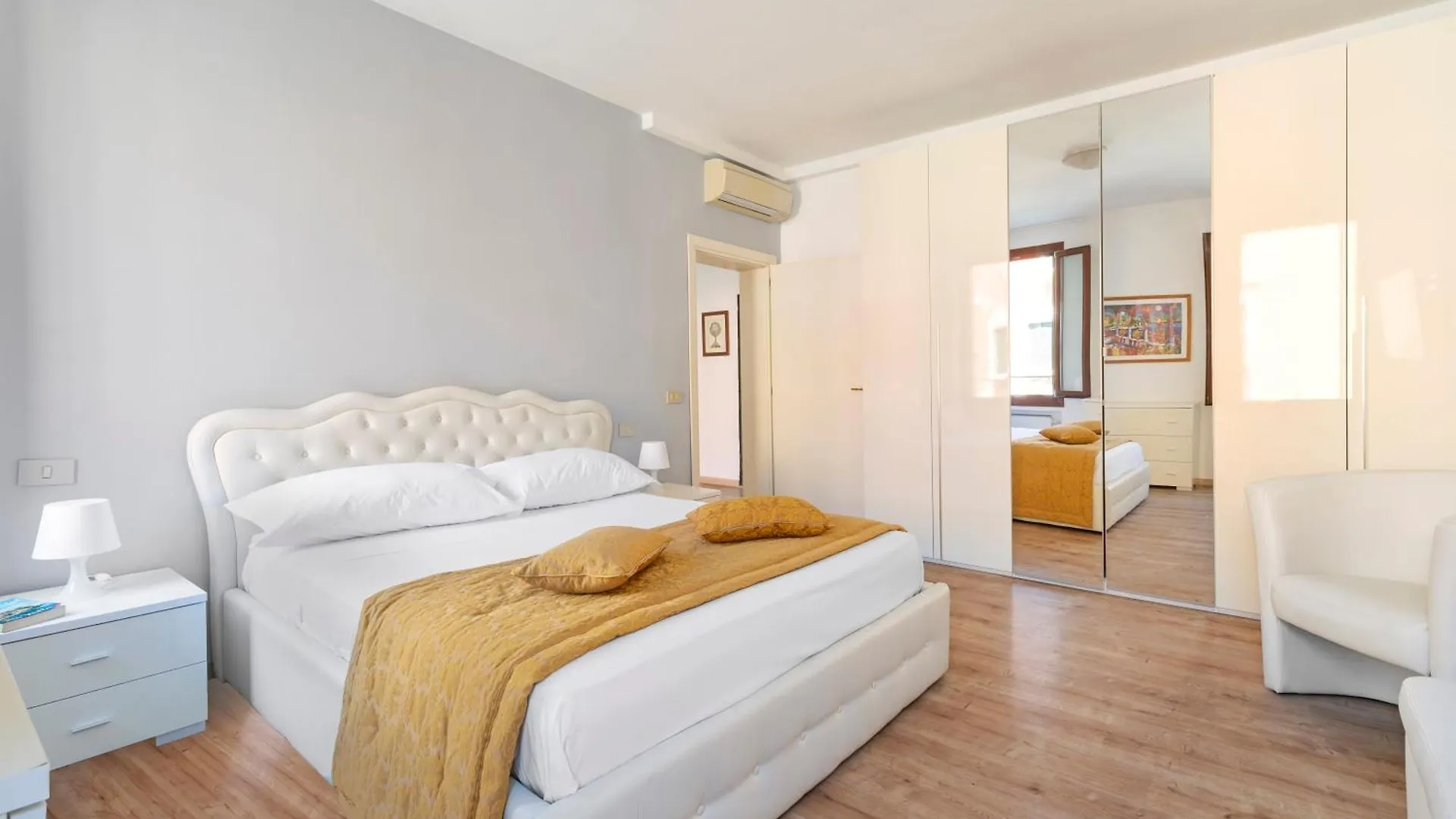 Ca' Dei Carmini Apartment Venice 0*,