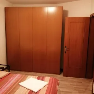 Golden Heart Apartment